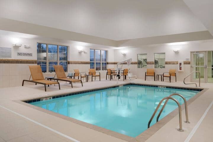 Pool 13 of 27